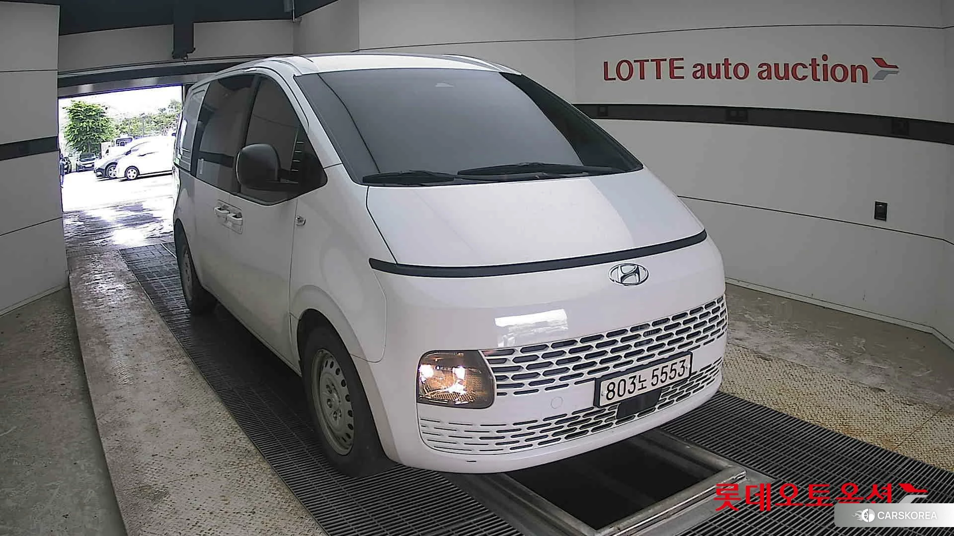 Hyundai Staria 2023 Белый из Кореи, фото 6