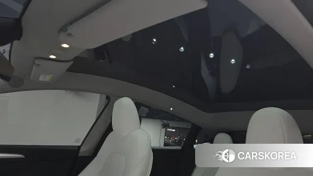 Tesla Model Y 2024 Черный из Кореи, фото 6