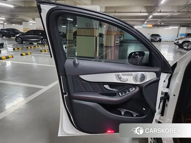 Mercedes-Benz GLC-Class X253 2023 Белый из Кореи, фото 6