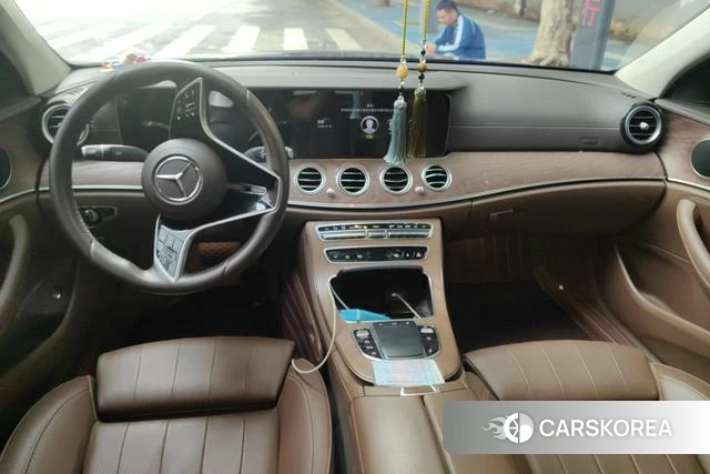 Mercedes-Benz E-class 2022 Черный из Китая, фото 6