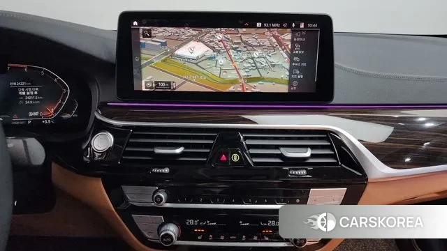 BMW 5 Series (G30) 2023 Серый из Кореи, фото 6