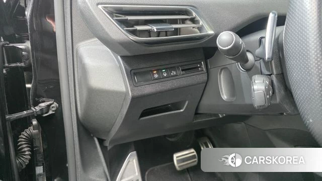 Peugeot 3008 second generation 2021 Черный из Кореи, фото 6