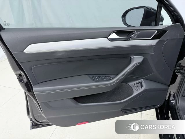 Volkswagen Magotan PHEV 2022 Черный из Китая, фото 6