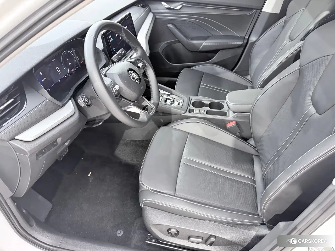 Skoda Octavia 2024 Белый из Китая, фото 6