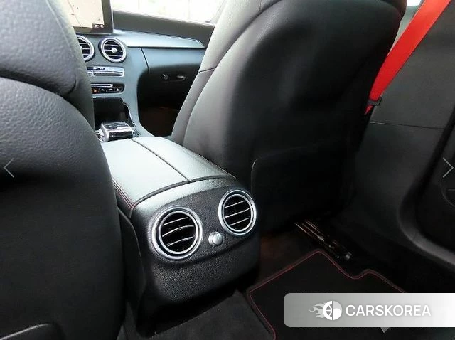 Mercedes-Benz C-Class W205 2018 Черный из Кореи, фото 6