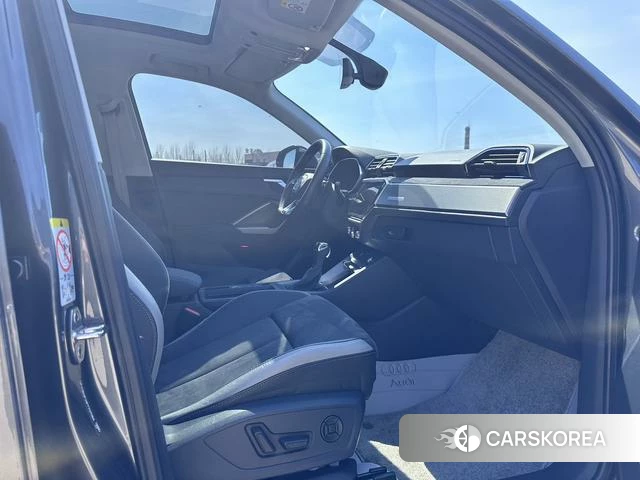 Audi Q3 2023 Темно-серый из Китая, фото 6