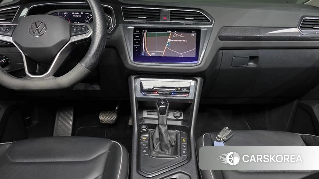 Volkswagen Tiguan second Generation 2022 Белый из Кореи, фото 6