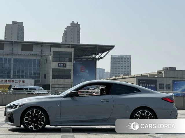 BMW 4 series 2024 Темно-серый из Китая, фото 6