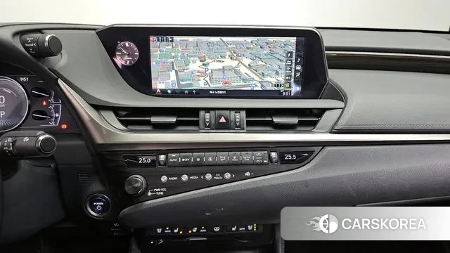 Lexus ES300h 7th generation 2018 Серебристо-серый из Кореи, фото 6