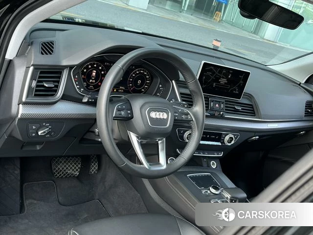 Audi Q5L 2021 Черный из Китая, фото 6