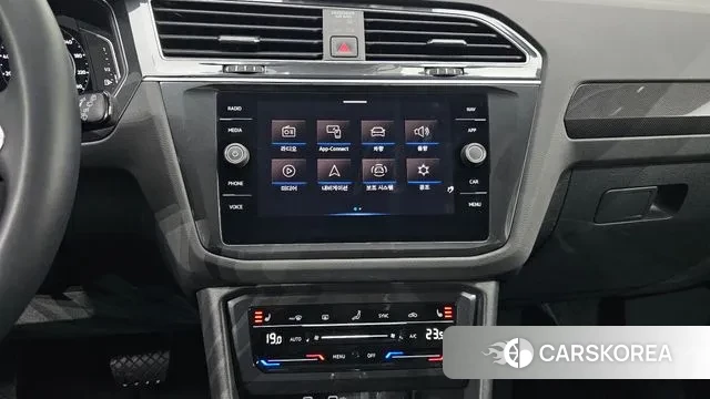 Volkswagen Tiguan second Generation 2022 Белый из Кореи, фото 6