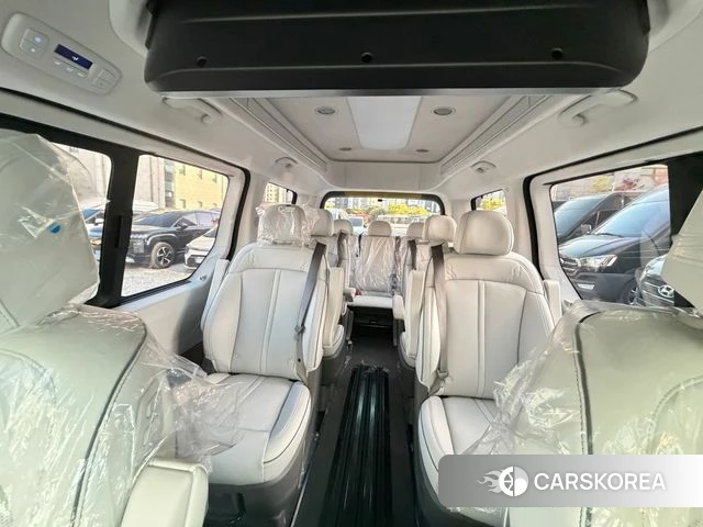Hyundai Staria 2025 Черный из Кореи, фото 6