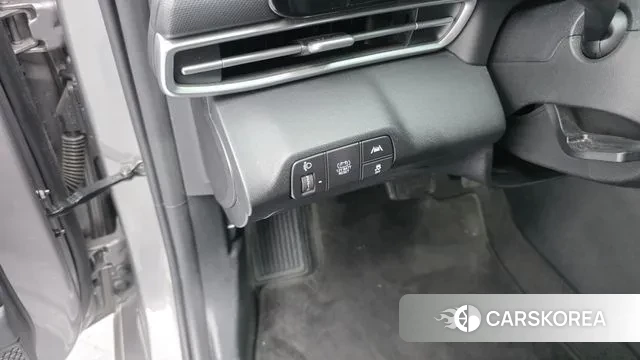 Hyundai Avante Hybrid (CN7) 2021 Серебристо-серый из Кореи, фото 6