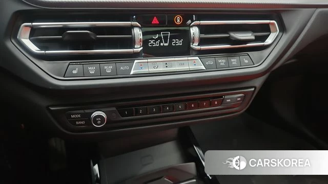 BMW 1 Series (F40) 2021 Синий из Кореи, фото 6