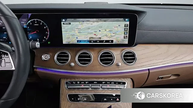 Mercedes-Benz E-Class W213 2022 Белый из Кореи, фото 6