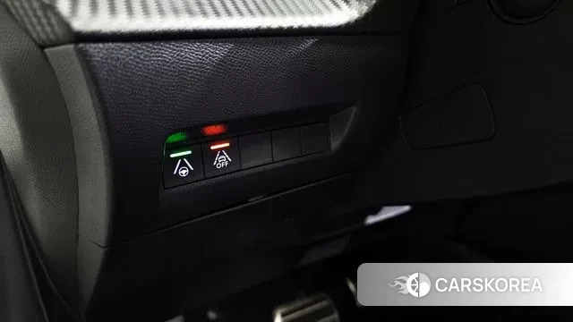 Peugeot e-208 second Generation 2022 Белый из Кореи, фото 6