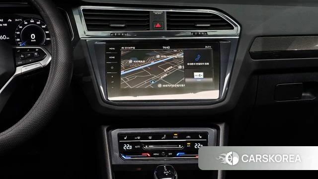 Volkswagen Tiguan second Generation 2023 Белый из Кореи, фото 6