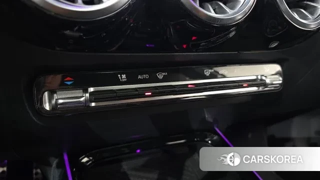 Mercedes-Benz GLA - Class H247 id 3598237 из Кореи 7