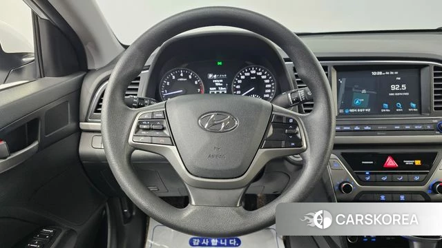 Hyundai Avante AD id 3886466 из Кореи 7