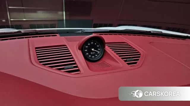 Porsche 911(992) id 3023152 из Кореи 7