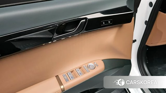 Hyundai Grandeur (GN7) id 3858522 из Кореи 7