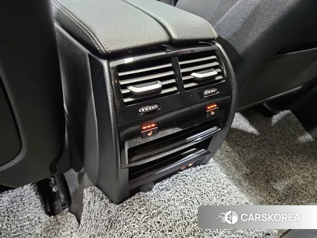 BMW 5 Series (G30) id 3354535 из Кореи 7