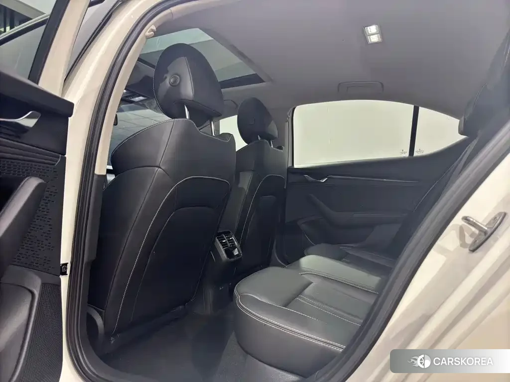Skoda Octavia id 4570755 из Китая 7