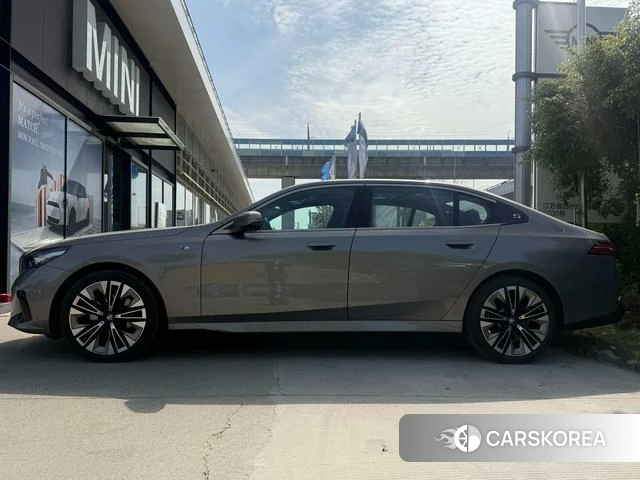 BMW 5 series id 4264869 из Китая 7