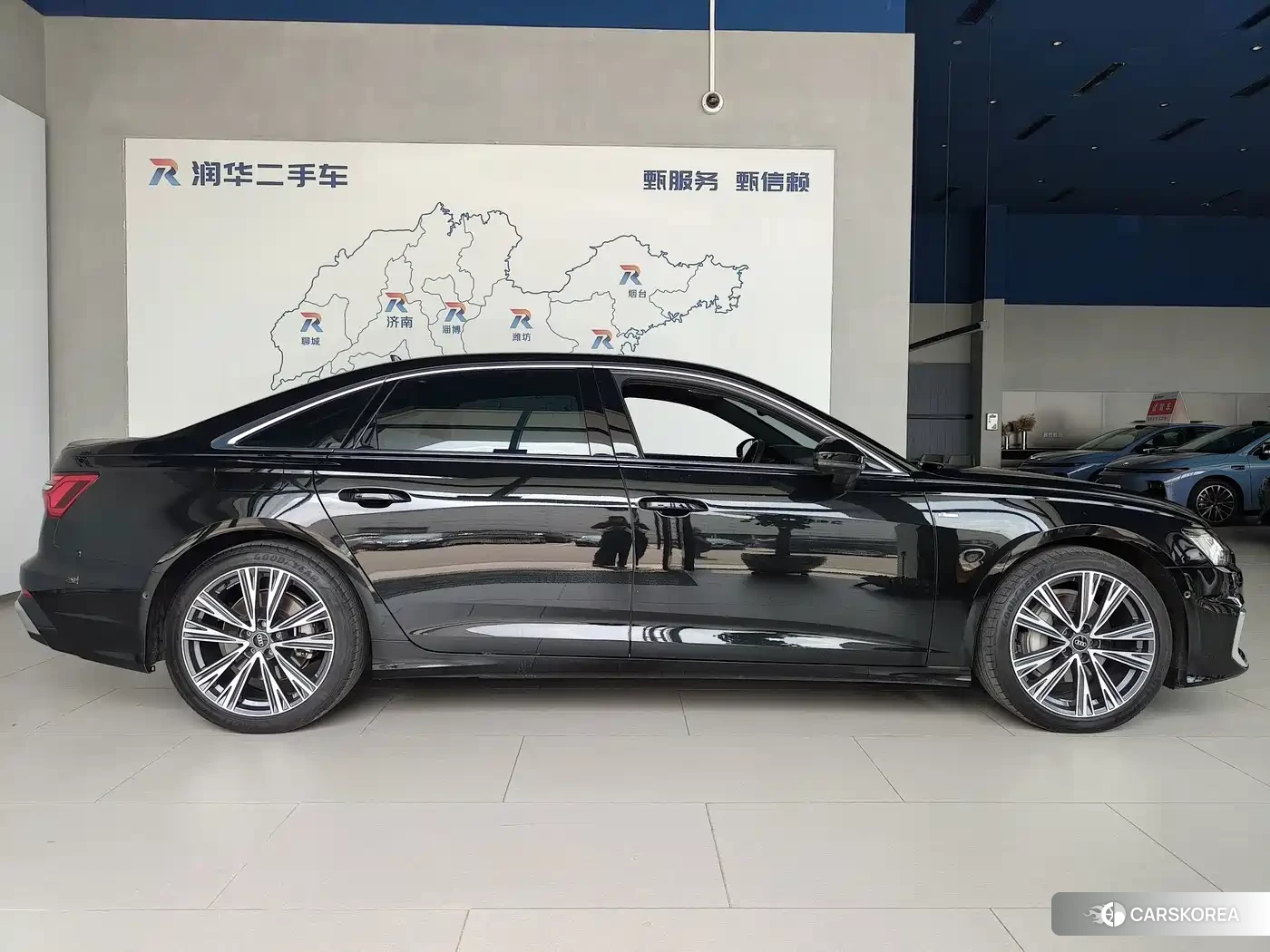 Audi A6L id 4607197 из Китая 7