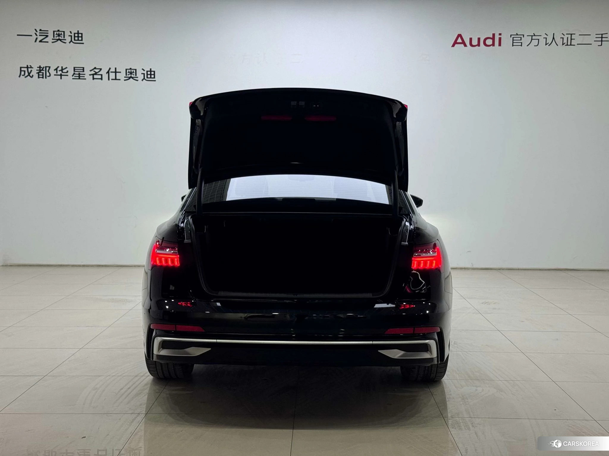 Audi A6L id 4440615 из Китая 7