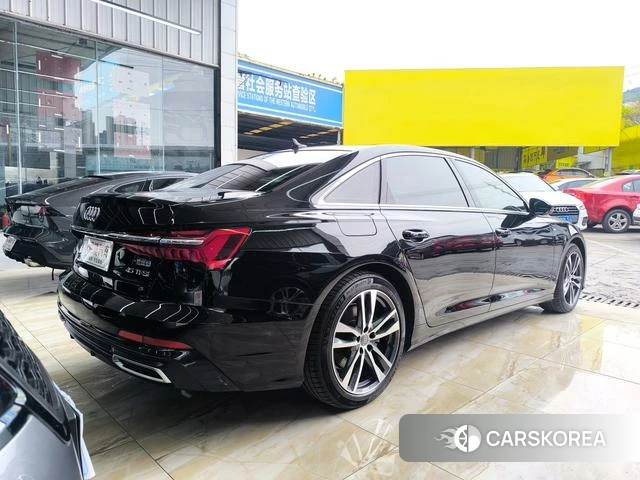 Audi A6L id 4273433 из Китая 7