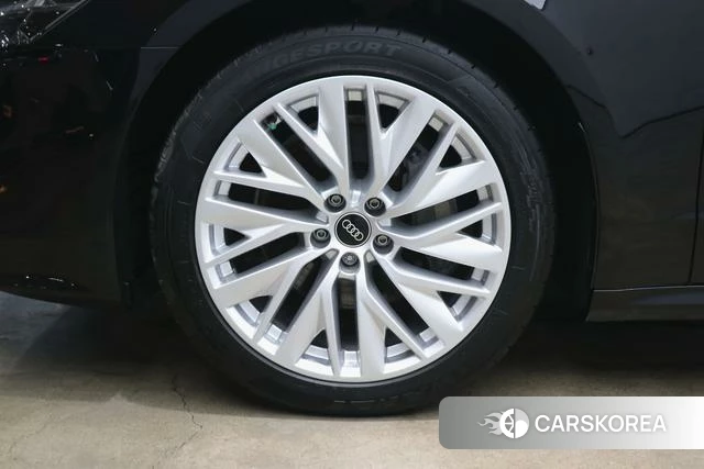 Audi A7L id 4298106 из Китая 7