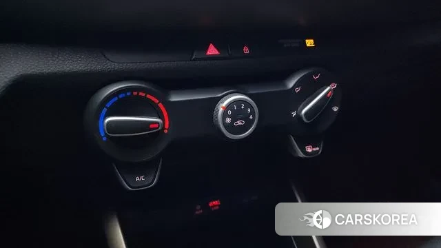 Kia Stonic id 3520632 из Кореи 7