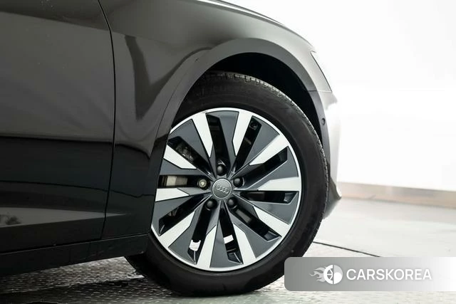 Audi A6L id 4291319 из Китая 7