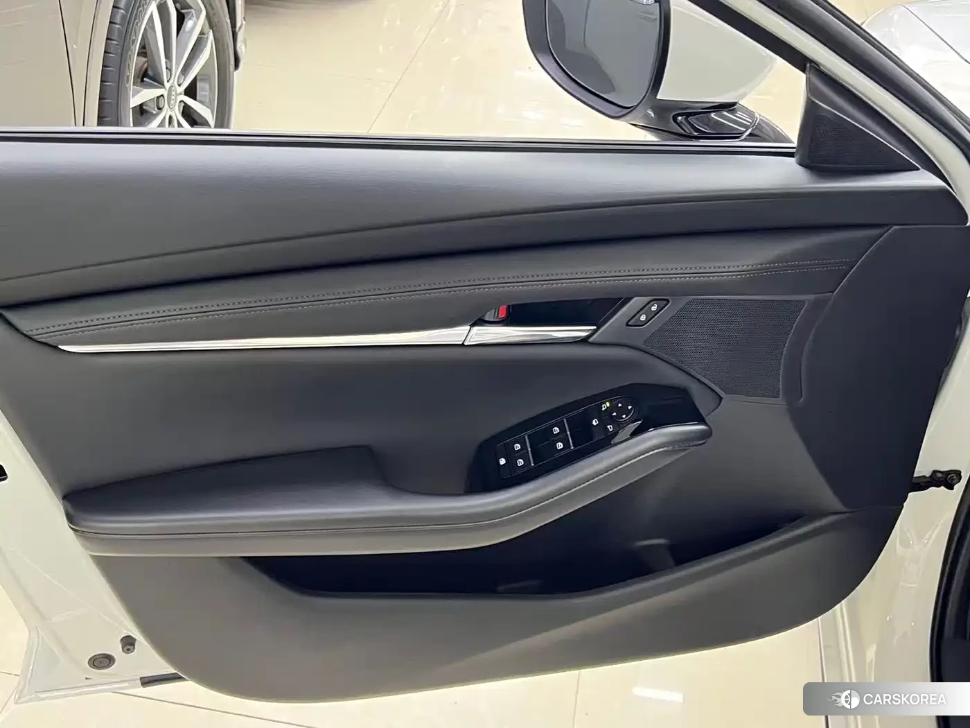 Mazda 3 id 4546695 из Китая 7