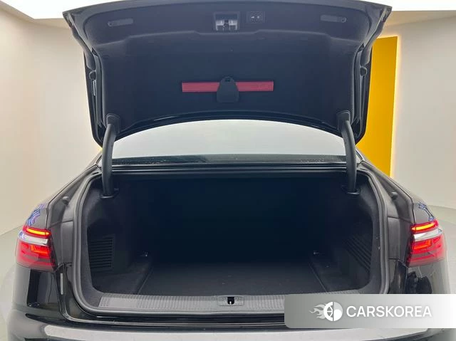 Audi A8 id 4259179 из Китая 7