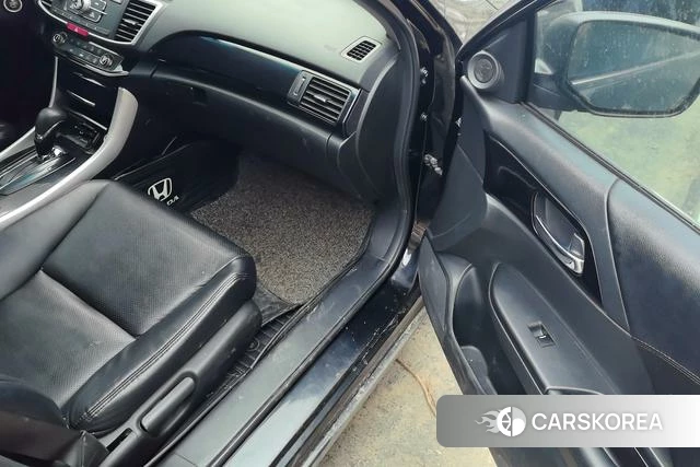 Honda Accord id 4207904 из Китая 7