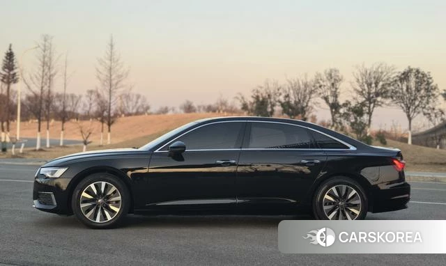 Audi A6L id 4278006 из Китая 7
