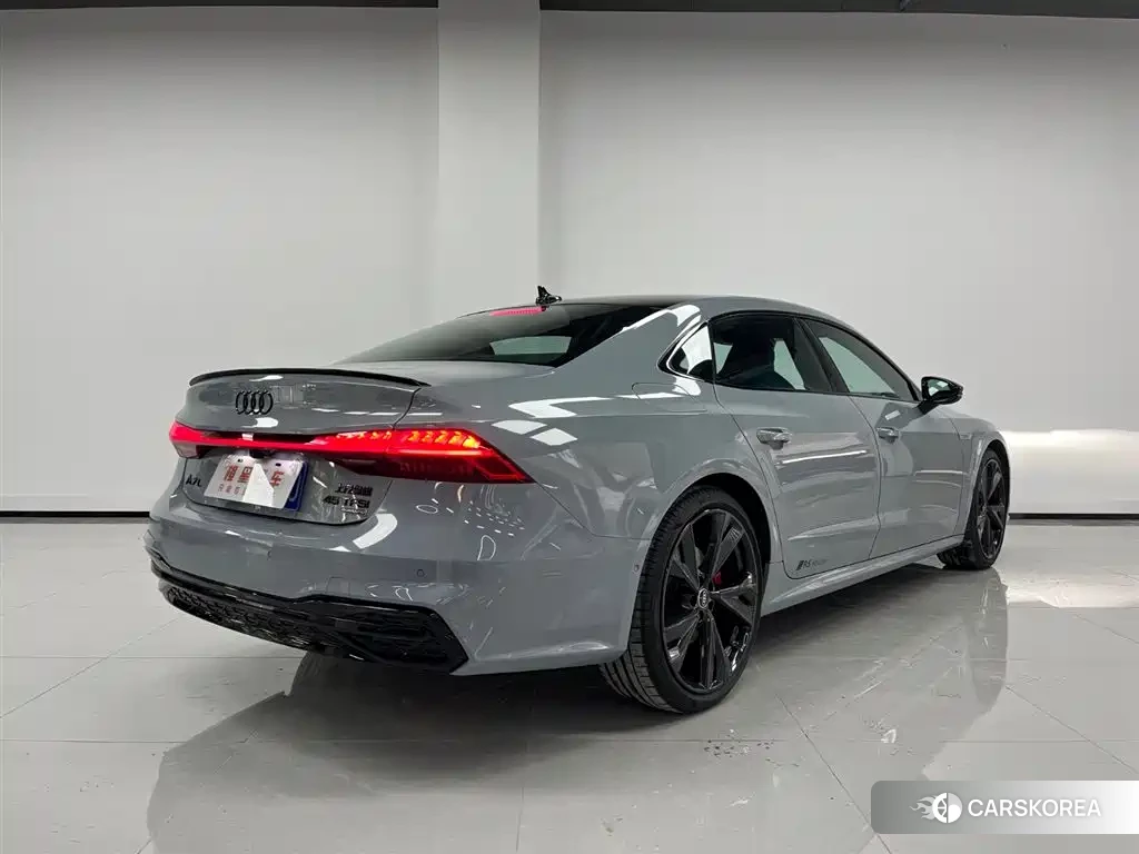 Audi A7L id 4546582 из Китая 7