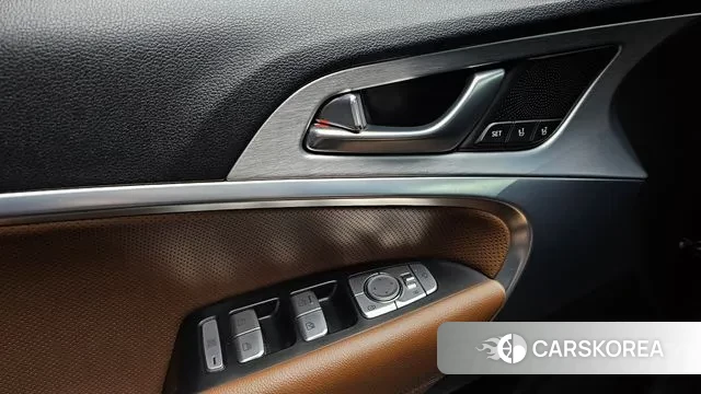 Genesis G70 id 2976778 из Кореи 7