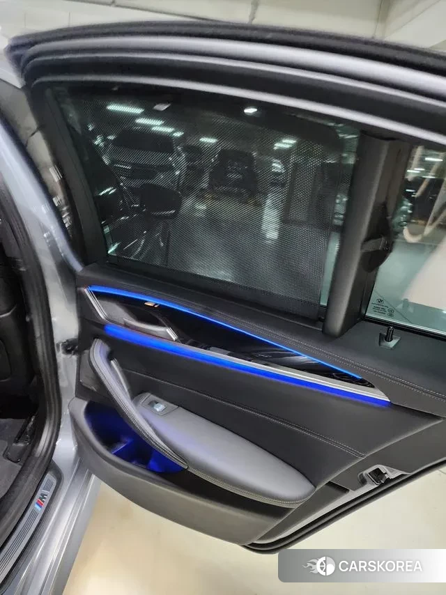 BMW 5 Series (G30) id 3523819 из Кореи 7