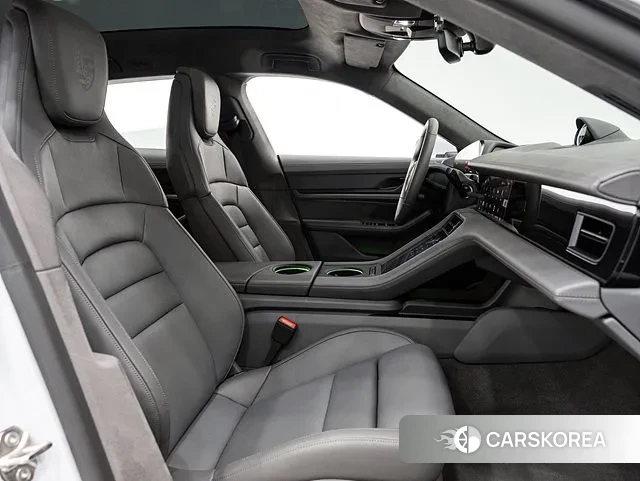 Porsche Taycan id 3477341 из Кореи 7