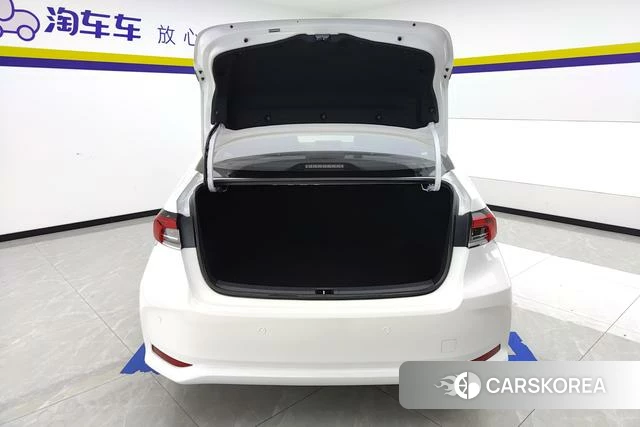 Toyota Corolla id 3913864 из Китая 7