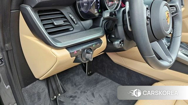 Porsche 911(992) id 4361671 из Кореи 7