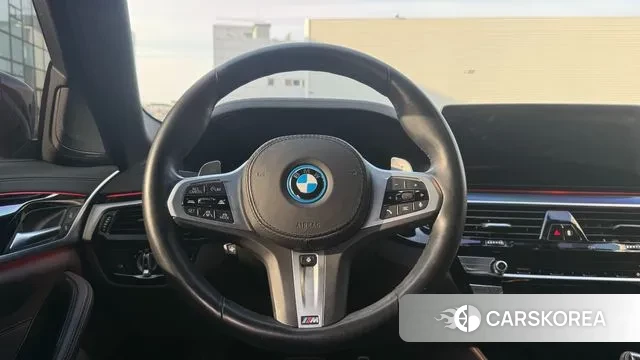 BMW 5 Series (G30) id 3543642 из Кореи 7