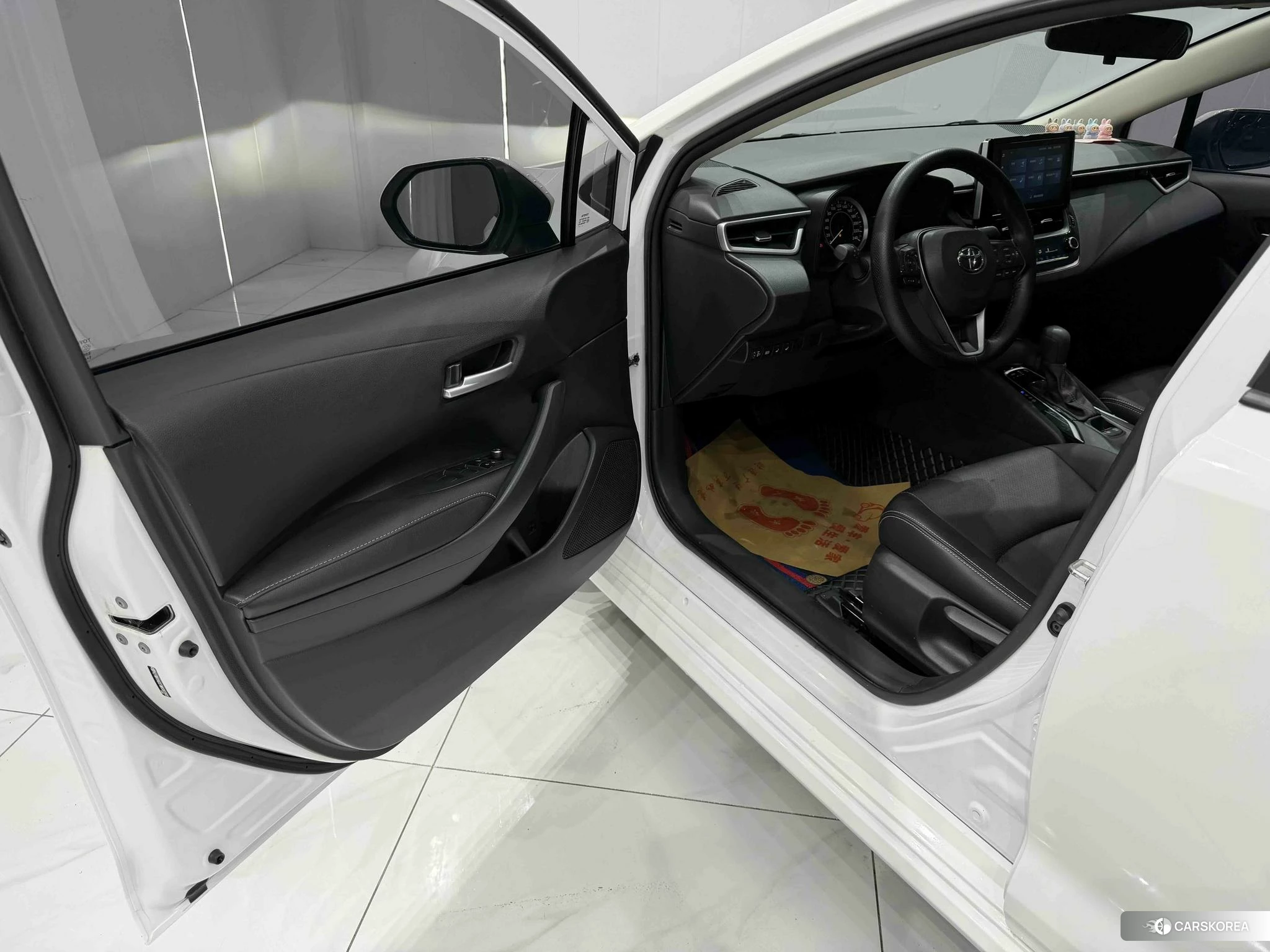 Toyota Corolla id 4467915 из Китая 7