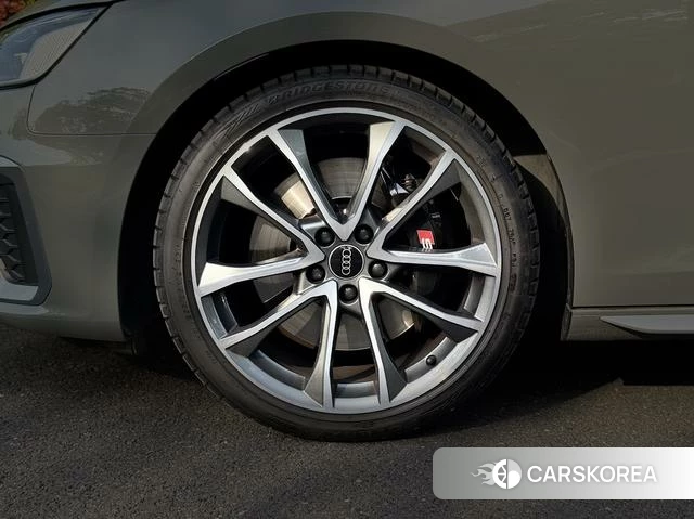 Audi S4 id 4259776 из Китая 7