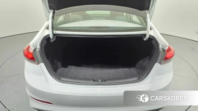 Hyundai Avante AD id 4465776 из Кореи 7