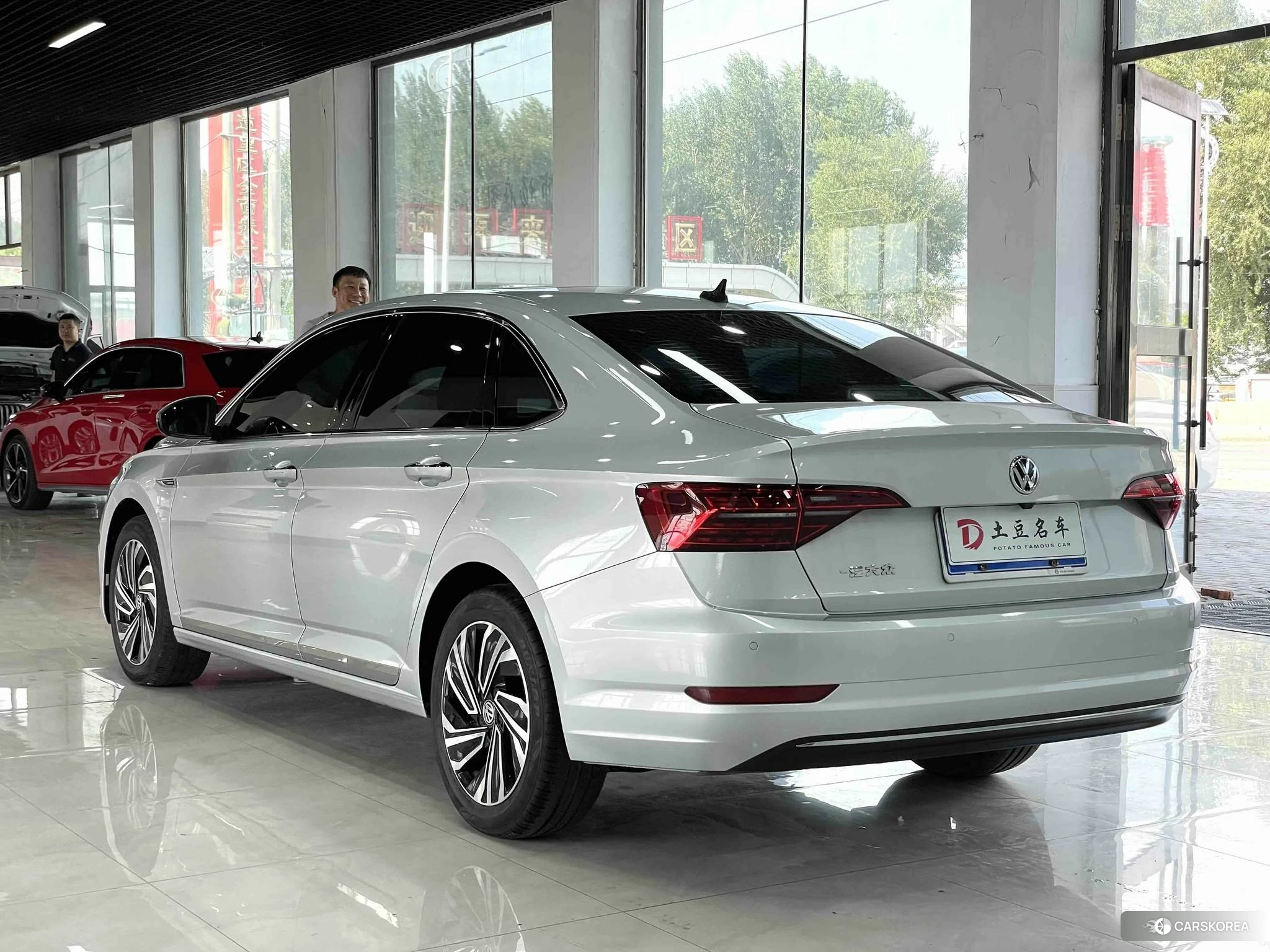 Volkswagen Sagitar id 4504680 из Китая 7