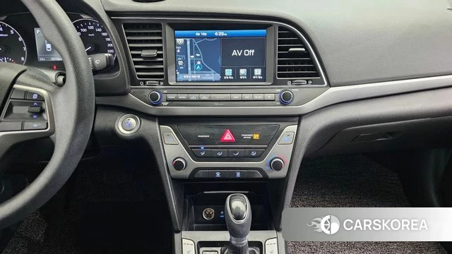 Hyundai Avante AD id 3937065 из Кореи 7